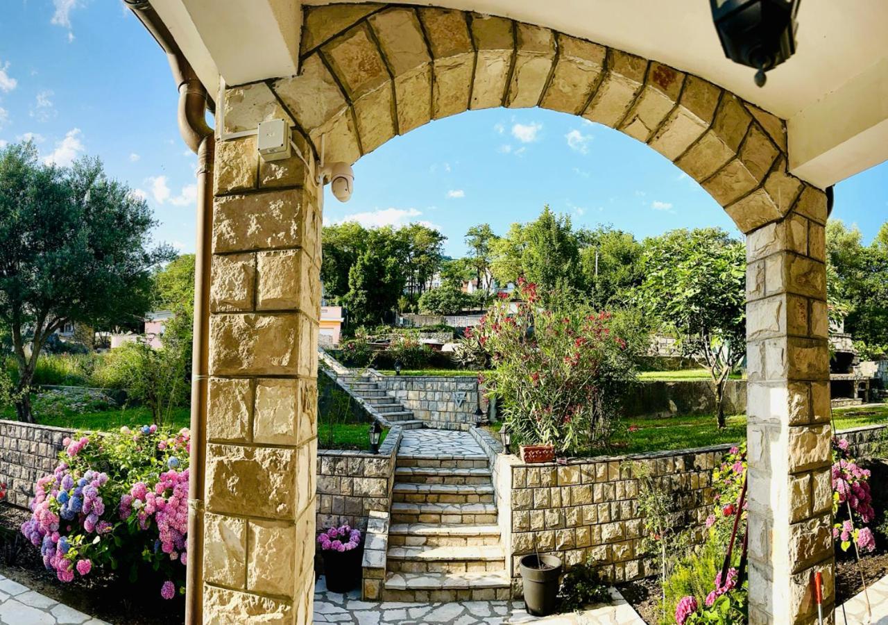 Aparthotel - VILLA JOVICIC Herceg Novi Exterior foto